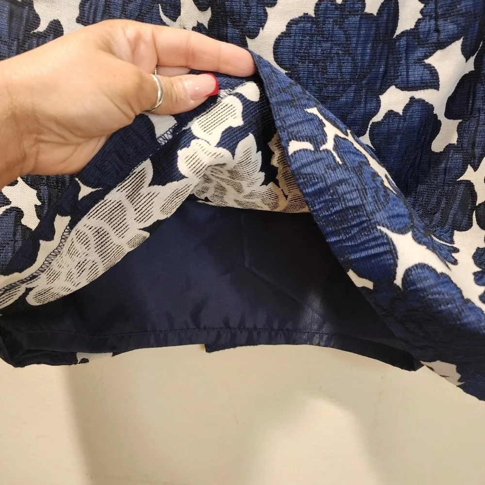 MAISON JULES Cream and Navy Floral A Line Mini Skirt size S